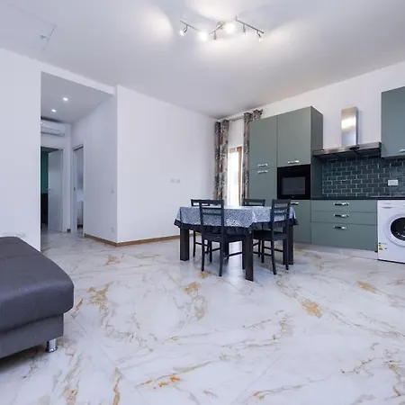 Antonella In Apartment *